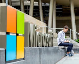 UW undergrad at C21@Microsoft Externship program